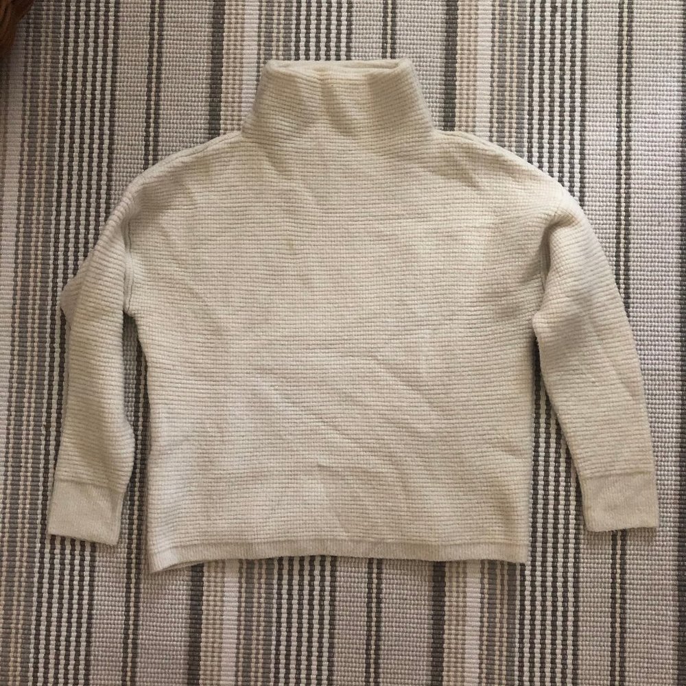 White/Cream Turtle Neck Sweater